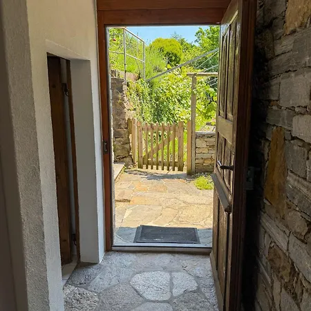 Rustico Moderne Сasa de vacaciones Brione sopra Minusio